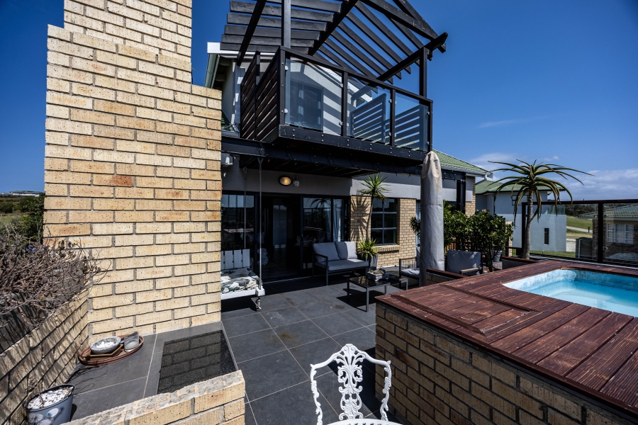 4 Bedroom Property for Sale in Four Seasons Eastern Cape